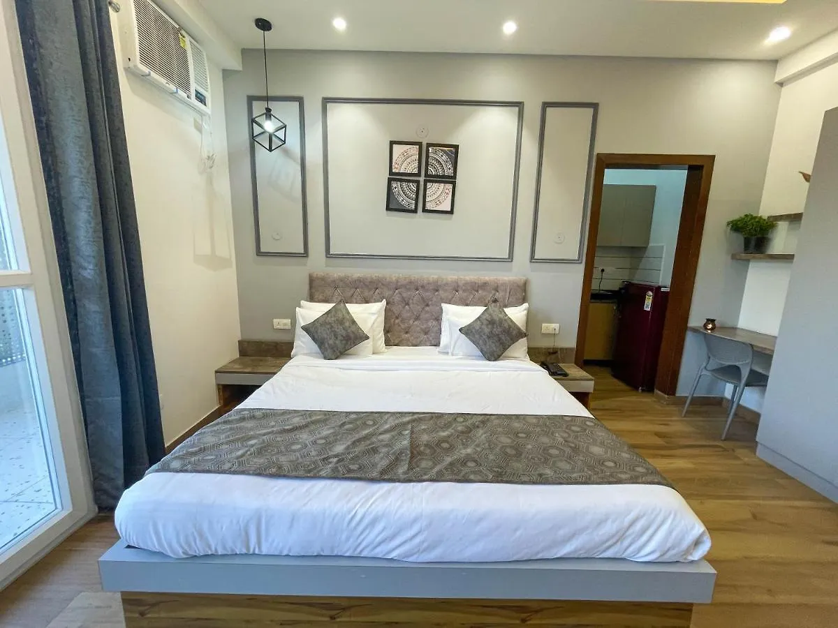 Hotel Serviced Luxury Suites With Kitchenette & Balcony At Sector 45 Gurgaon