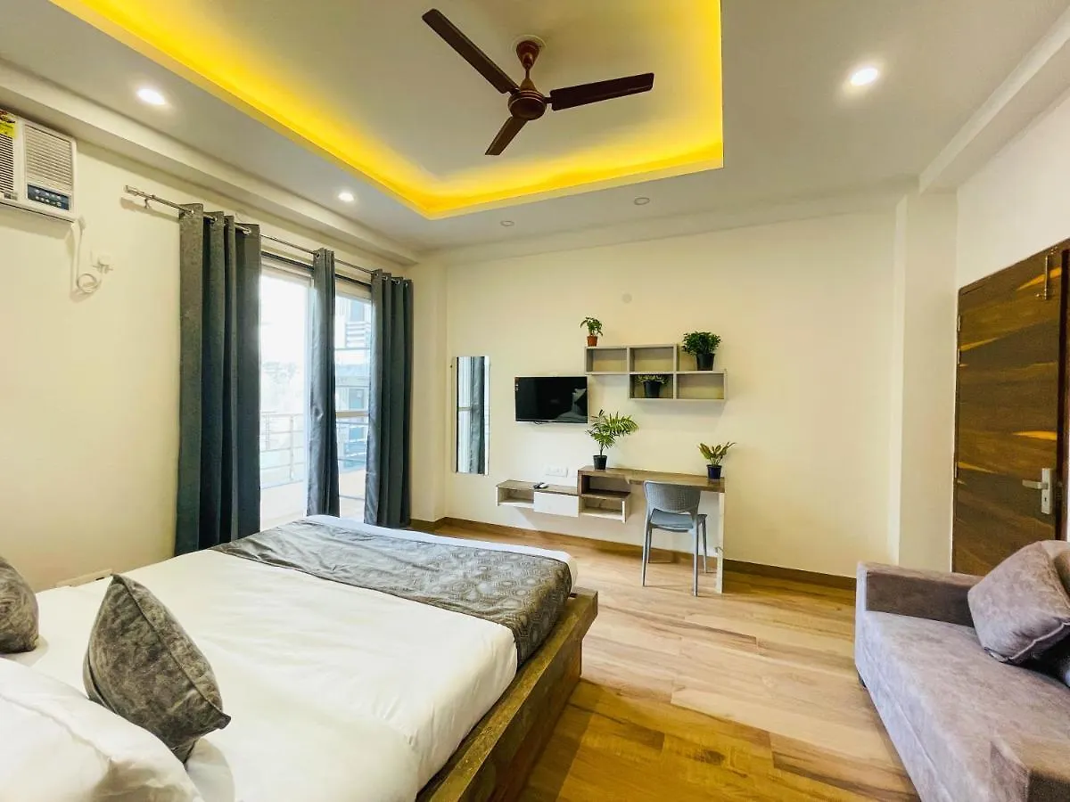 Hotel Serviced Luxury Suites With Kitchenette & Balcony At Sector 45 Gurgaon