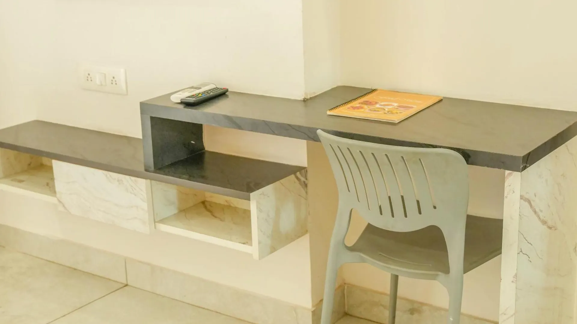 ** Hotel Serviced Luxury Suites With Kitchenette & Balcony At Sector 45 Gurgaon India