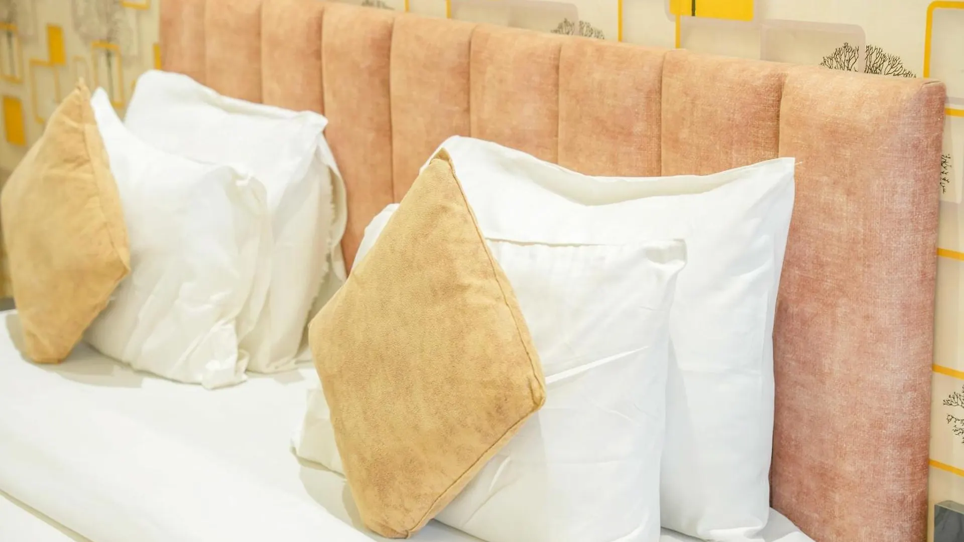 ** Отель Serviced Luxury Suites With Kitchenette & Balcony At Sector 45 Гургаон Индия